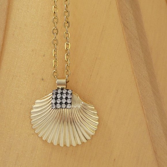 RARE 1960s Shell Clam 14k gold plated tested Necklace with Chain 14" - Picture 8 of 12